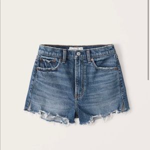 Abercrombie & Fitch High Rise Mom Shorts 28/6